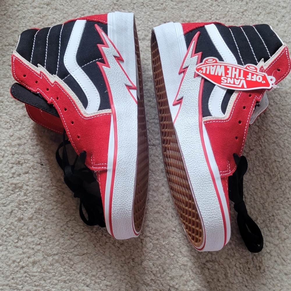 Vans - Picture 3 of 9